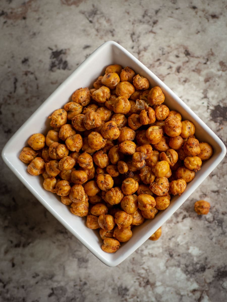 Bowl of roasted chickpeas.