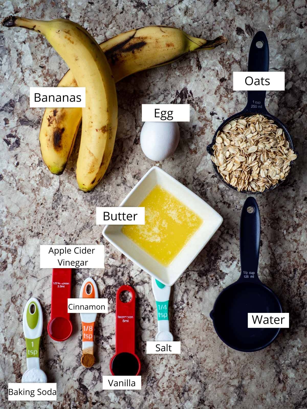 Ingredients for flourless banana oat pancakes.
