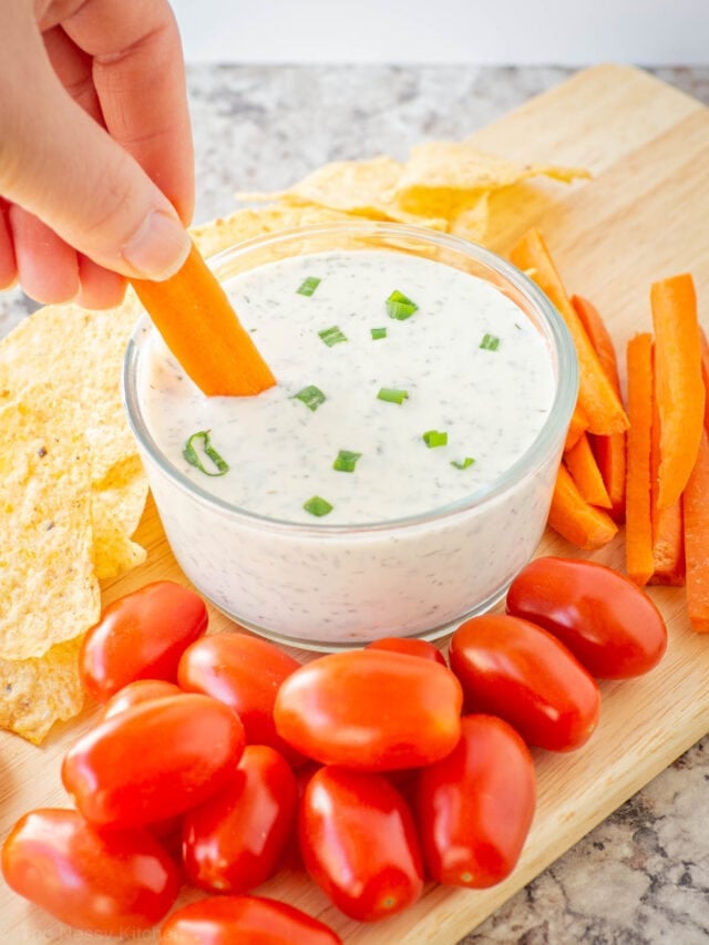 Greek Yogurt Ranch - The Nessy Kitchen