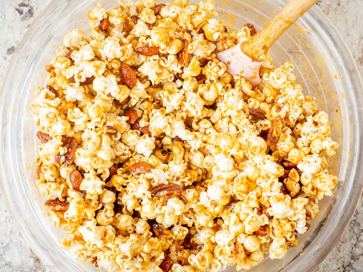 Popcorn mixed with caramel sauce.