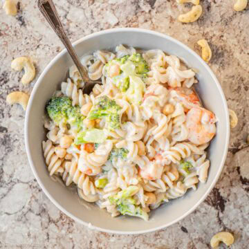Creamy pasta with cashew sauce in a bowl.